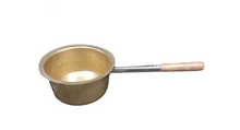 Charger l&#39;image dans la galerie, Pure Brass Hammered Sauce Pan with Long Wooden Handle, 9.5&quot;
