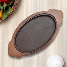 Charger l&#39;image dans la galerie, Heavy Duty Cast Iron Oval Sizzler with Wooden Base, 13.75&quot;
