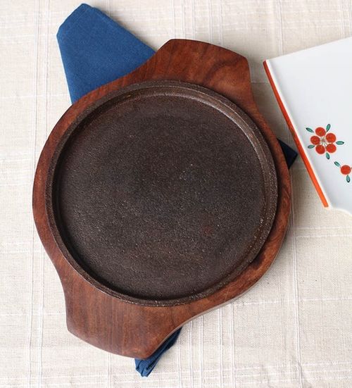 Wooden Round Sizzler with Cast Iron Plate - 5