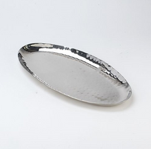 Charger l&#39;image dans la galerie, Hand Beaten Stainless Steel Hammered Oval Serving Platter Set, 8&quot;, 10&quot; &amp; 12&quot;
