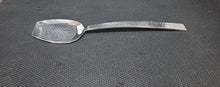 Charger l&#39;image dans la galerie, Stainless Steel Hammered Spade Spoon for Serving, Heavy Duty, 18/8
